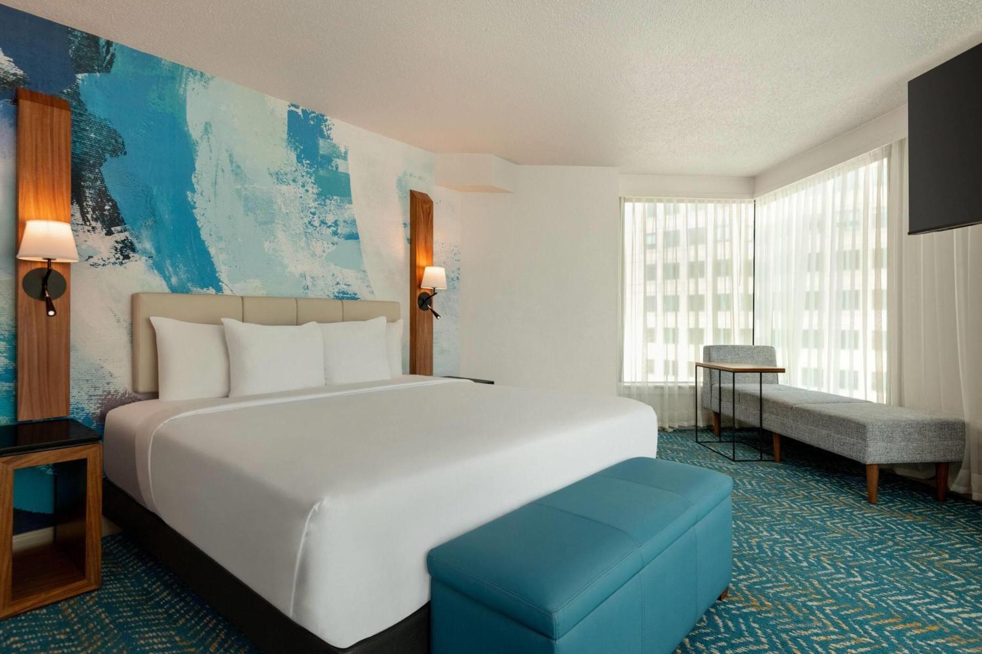 Riverfront One-Bedroom Master Suite Non-Smoking