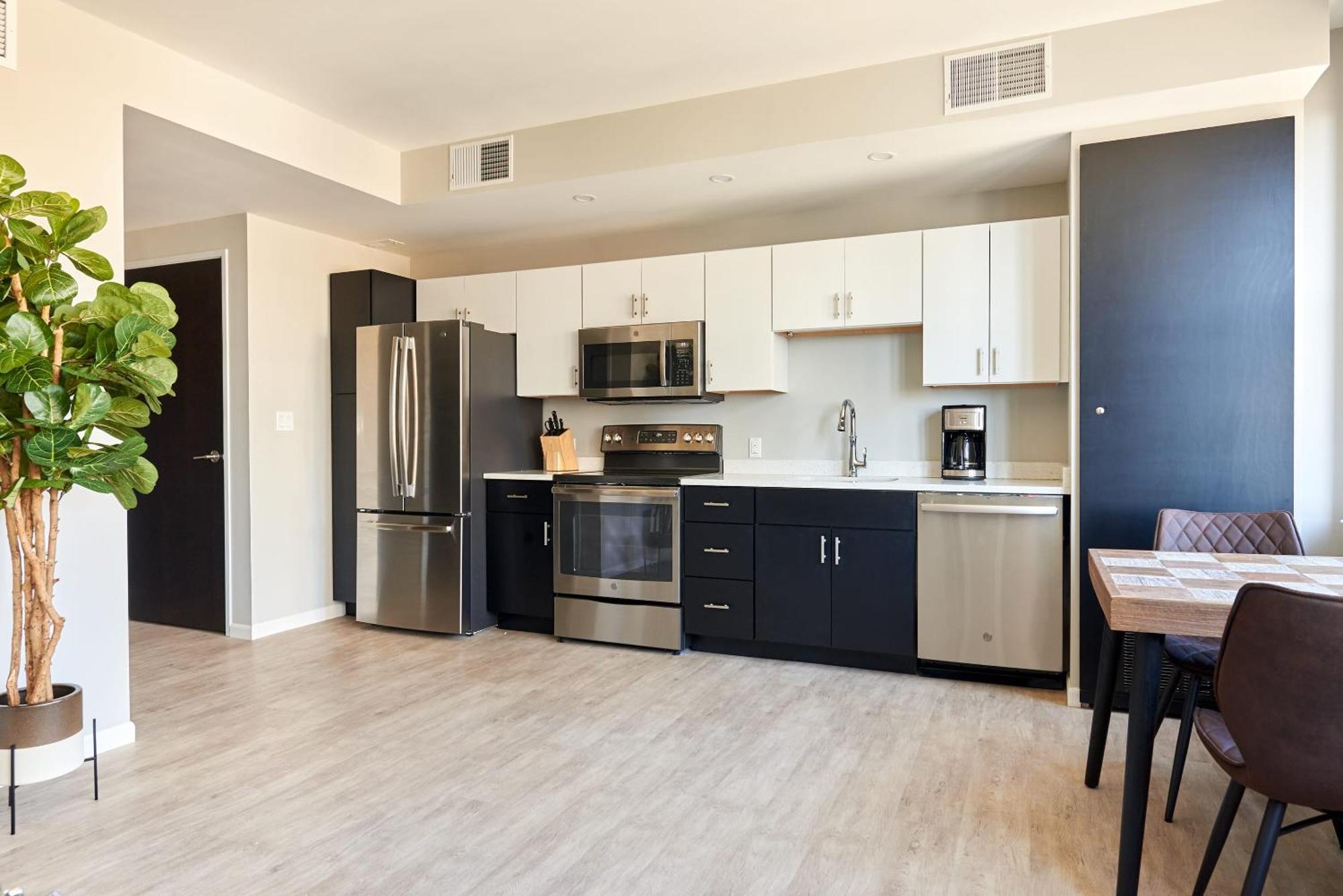 One-Bedroom Apartment with City View - Self Check-in with Virtual Front Desk