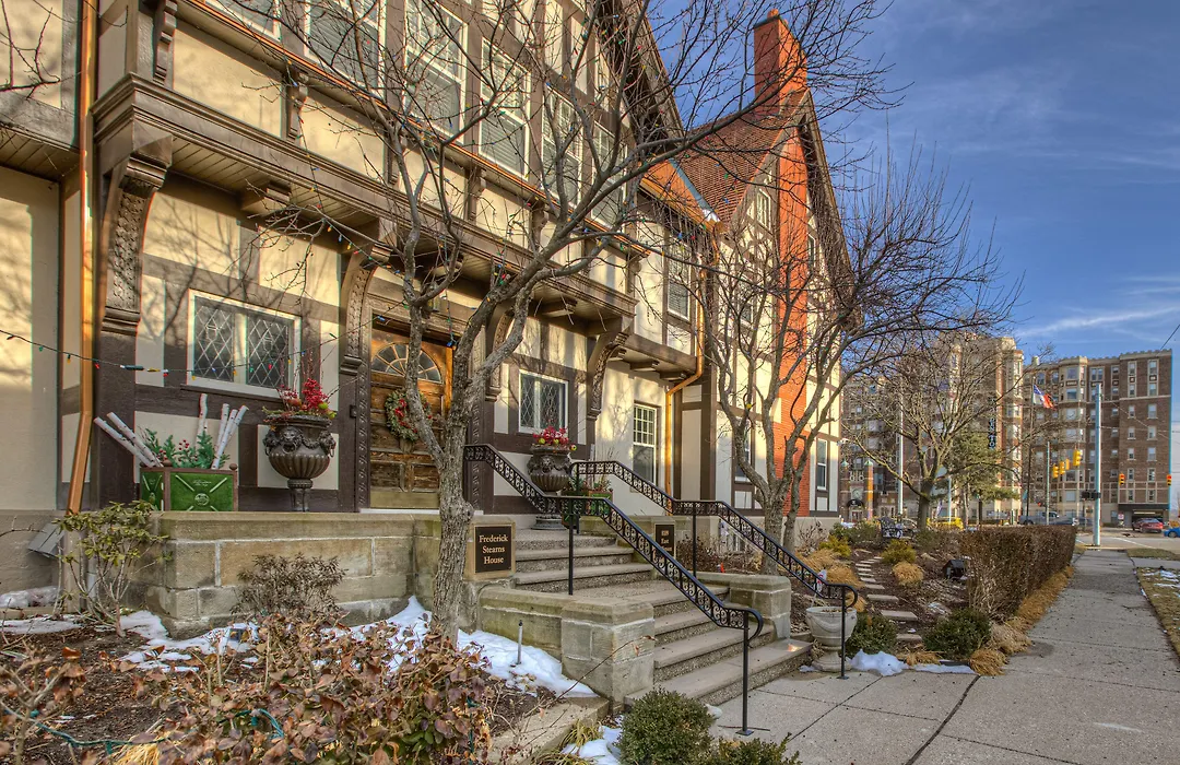 Frederick Stearns House Historic Inn-1