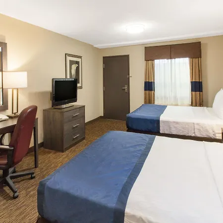 Baymont By Wyndham Downtown Detroit-3