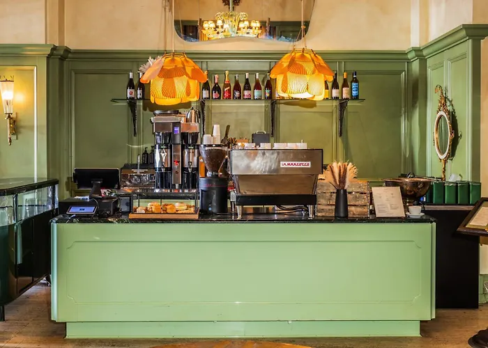 The Siren Hotel, An Ash Hotel